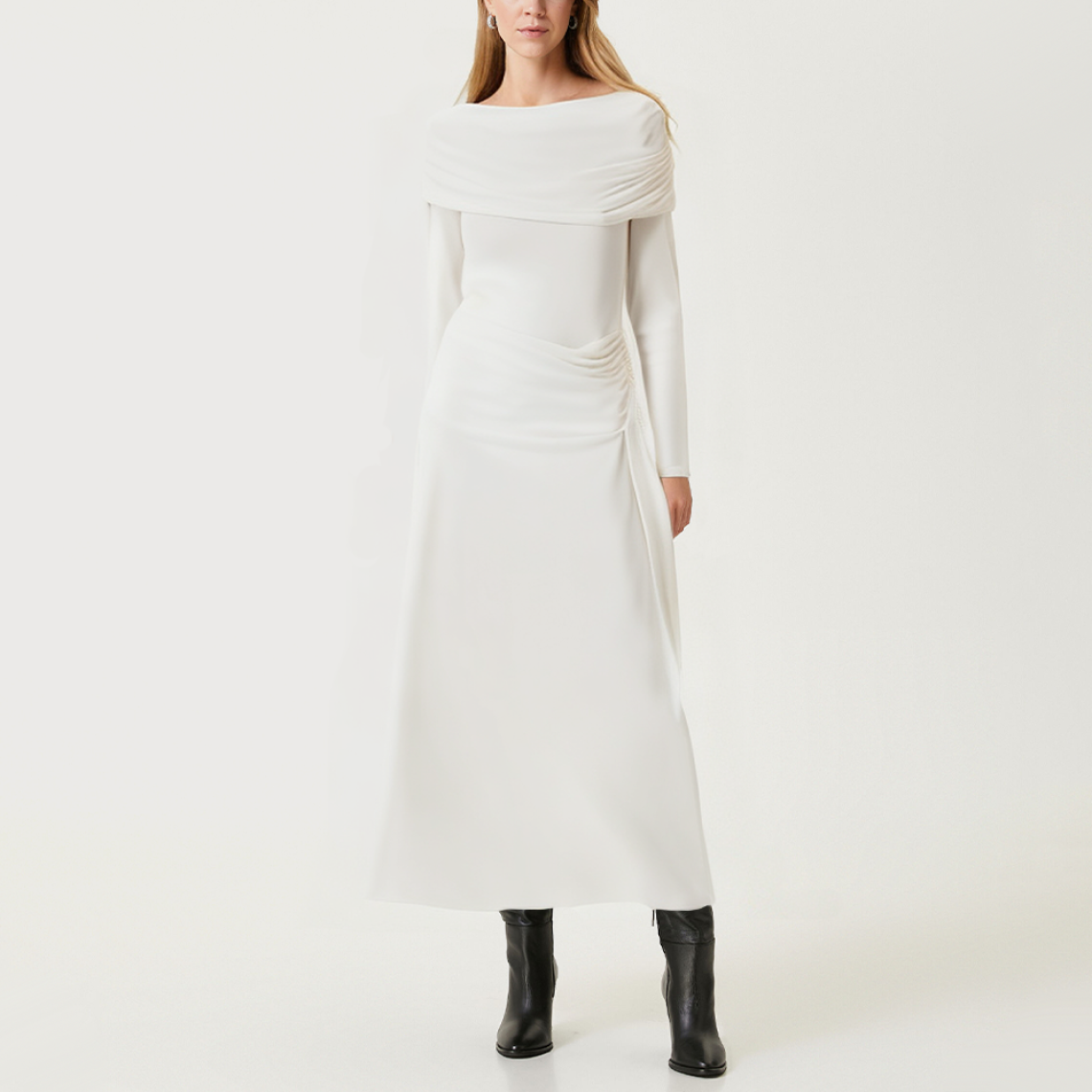 Elegant and chic white women's long sleeve dress