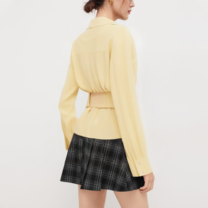 Lightweight slim-fit women's long-sleeved shirt