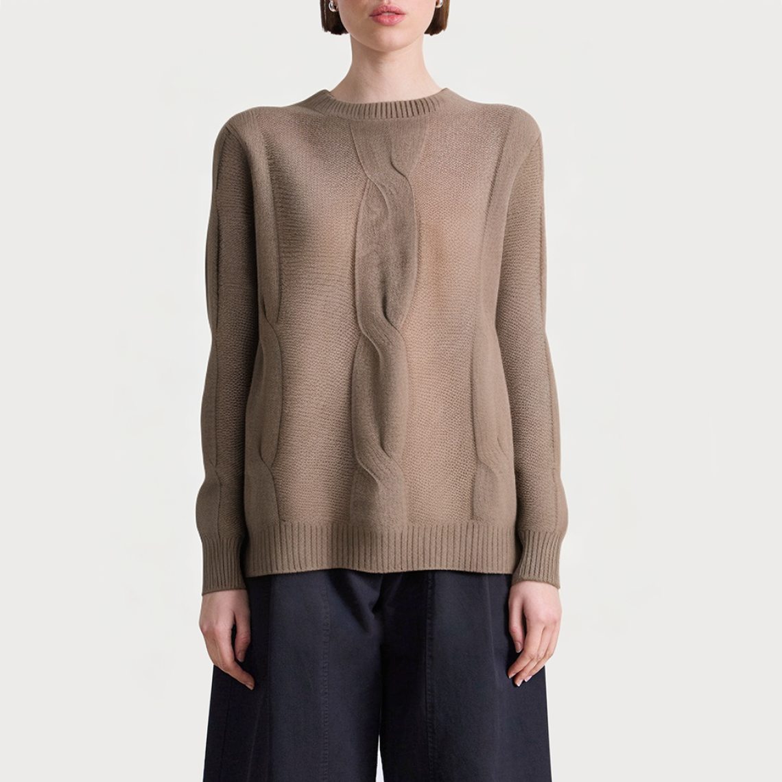 Women's round neck cable knit sweater