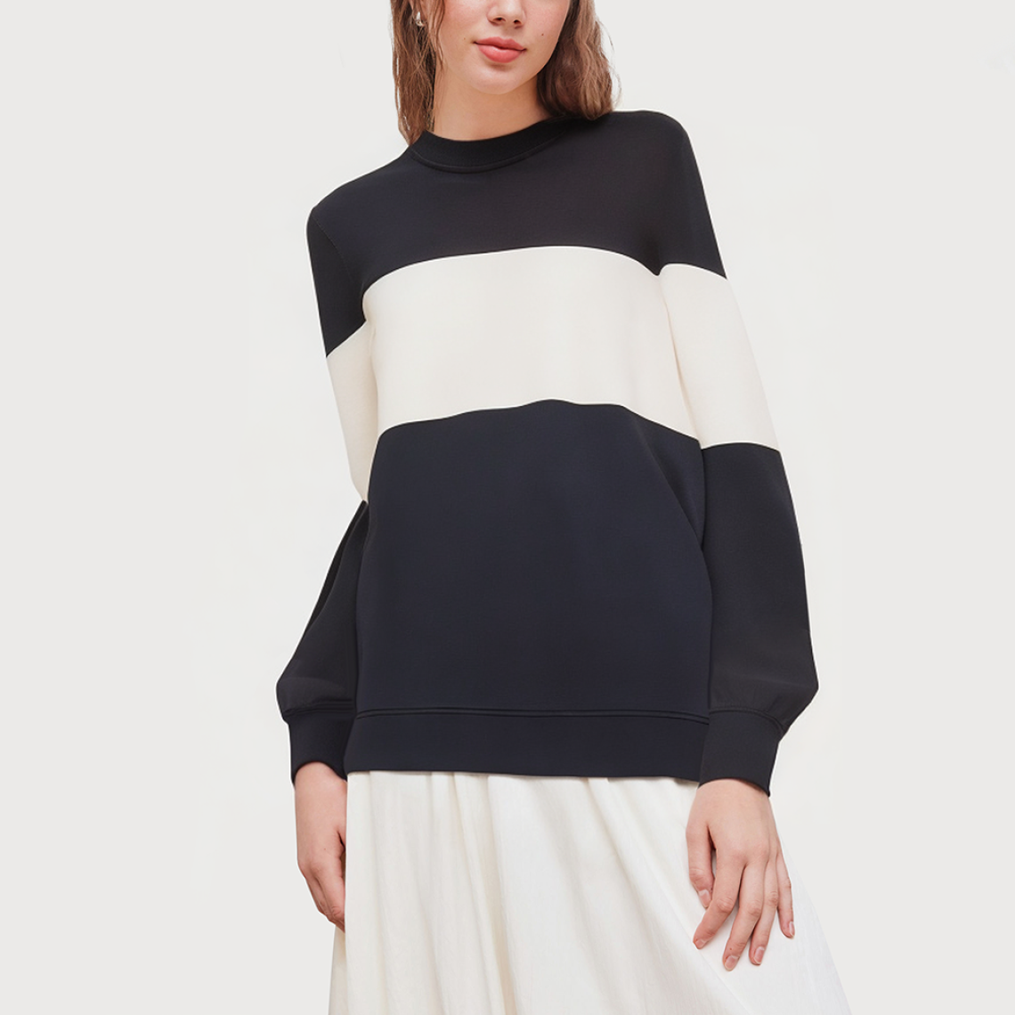 Contrast color stitching round neck women's sweatshirt