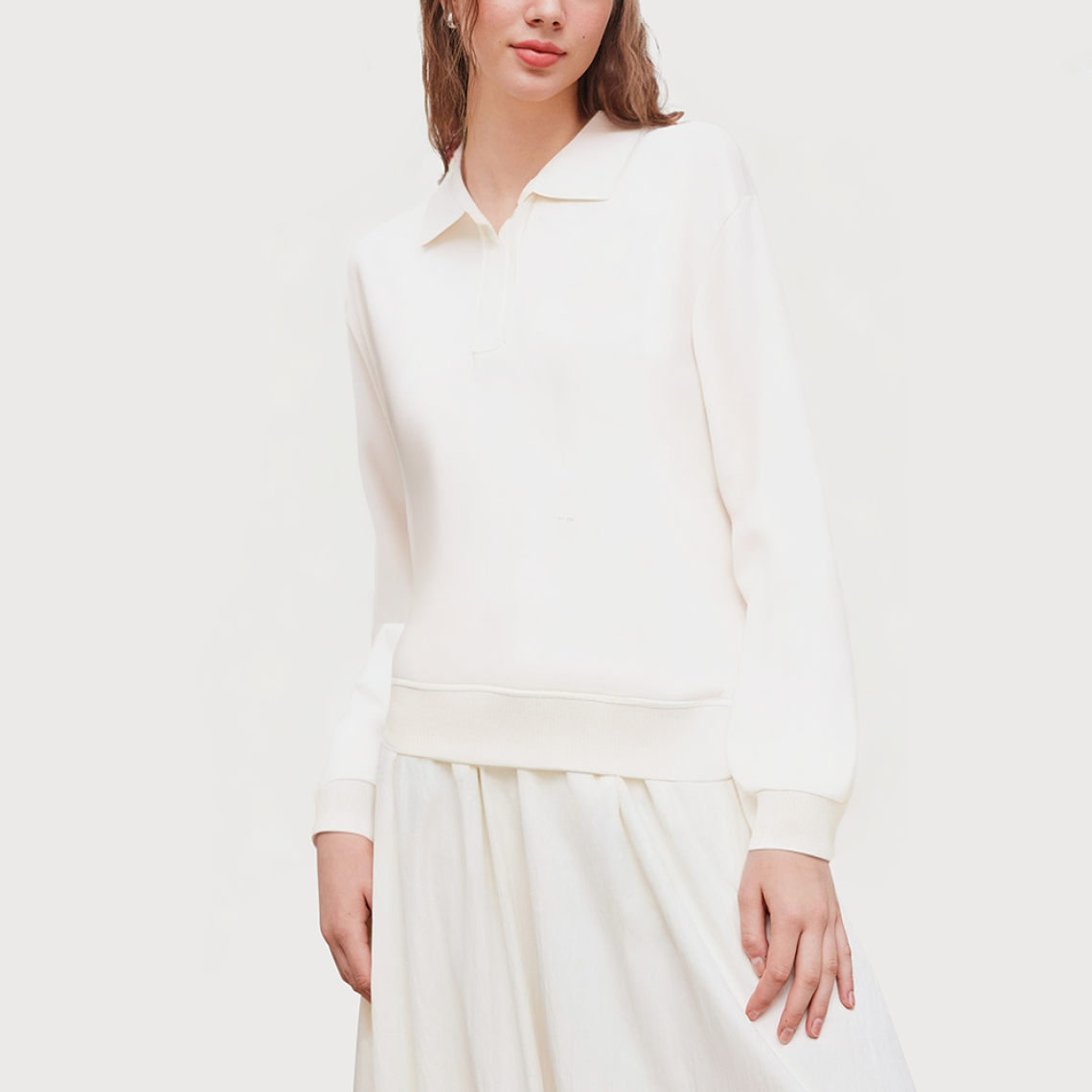 Fashionable beige lapel women's sweatshirt