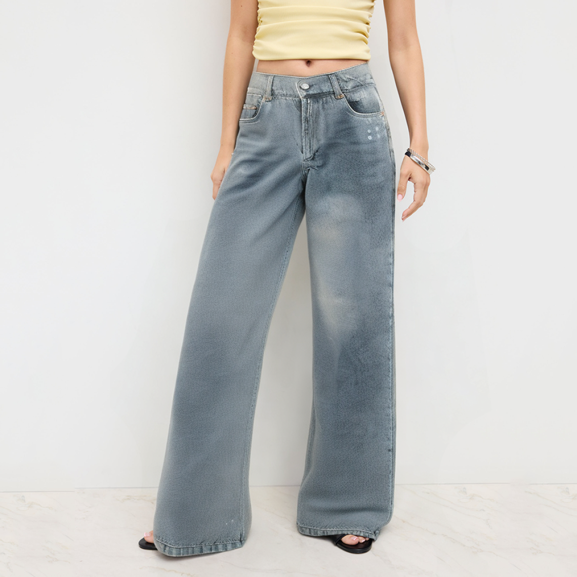 Versatile straight mid-rise women's denim trousers